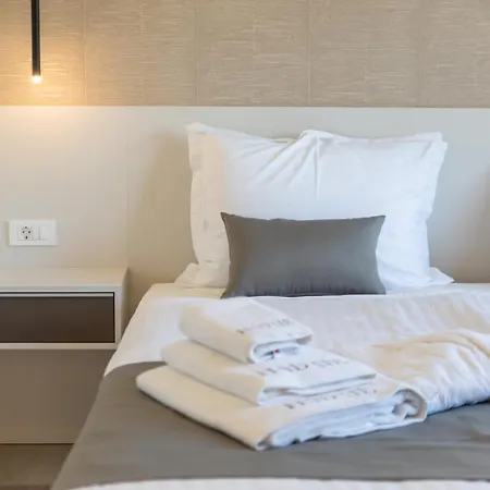 Hadrie Luxury And Krk Apartman *