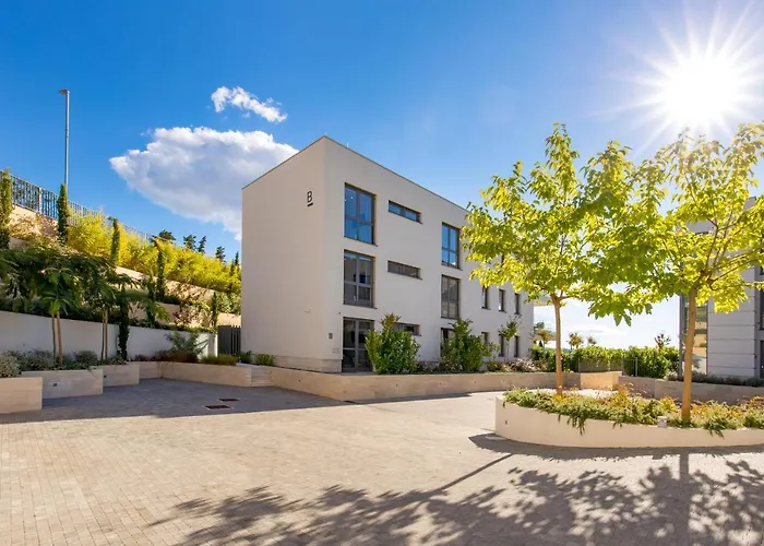Hadrie Luxury And Krk *